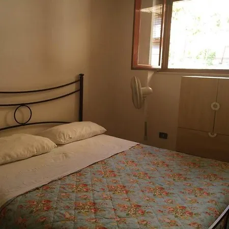 Con Stanza Singola E Giardino