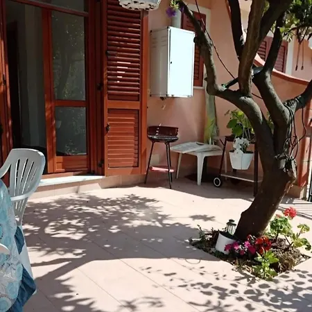 Apartment Con Stanza Singola E Giardino