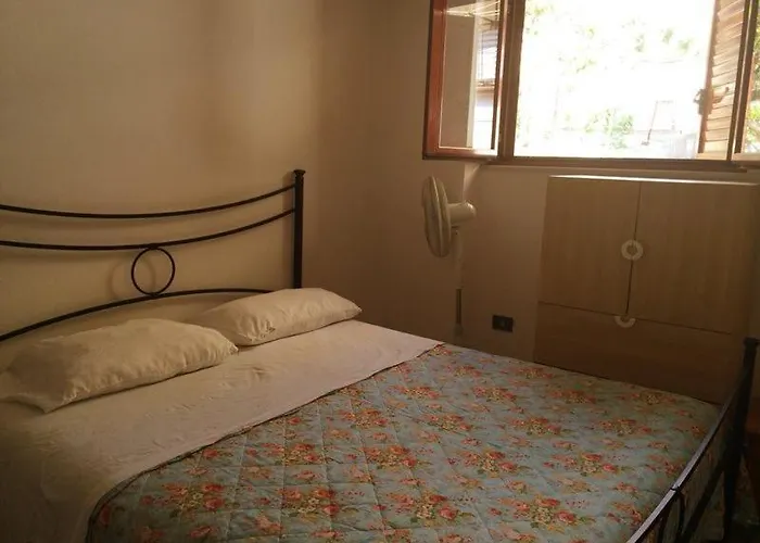 Con Stanza Singola E Giardino